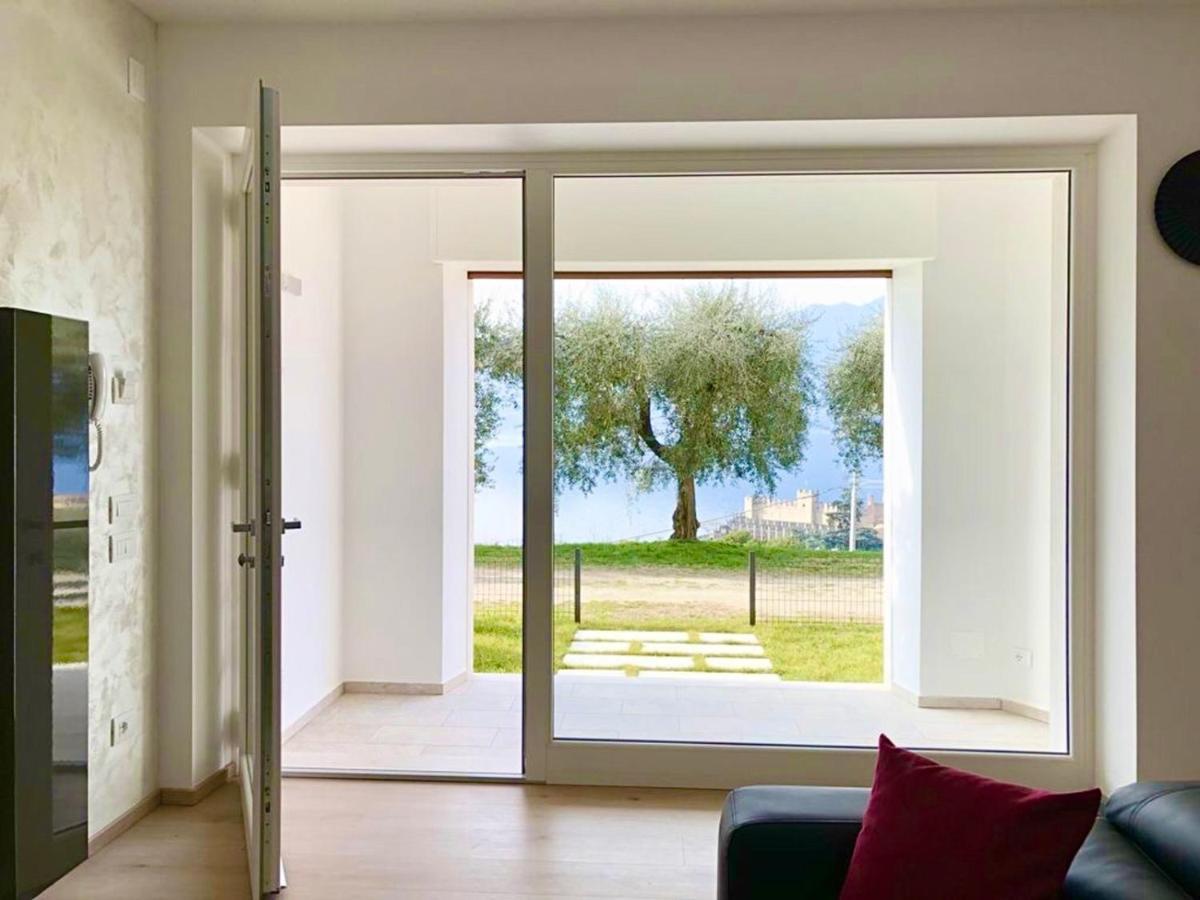 Cosy Torri Apartments Torri Del Benaco Exteriör bild